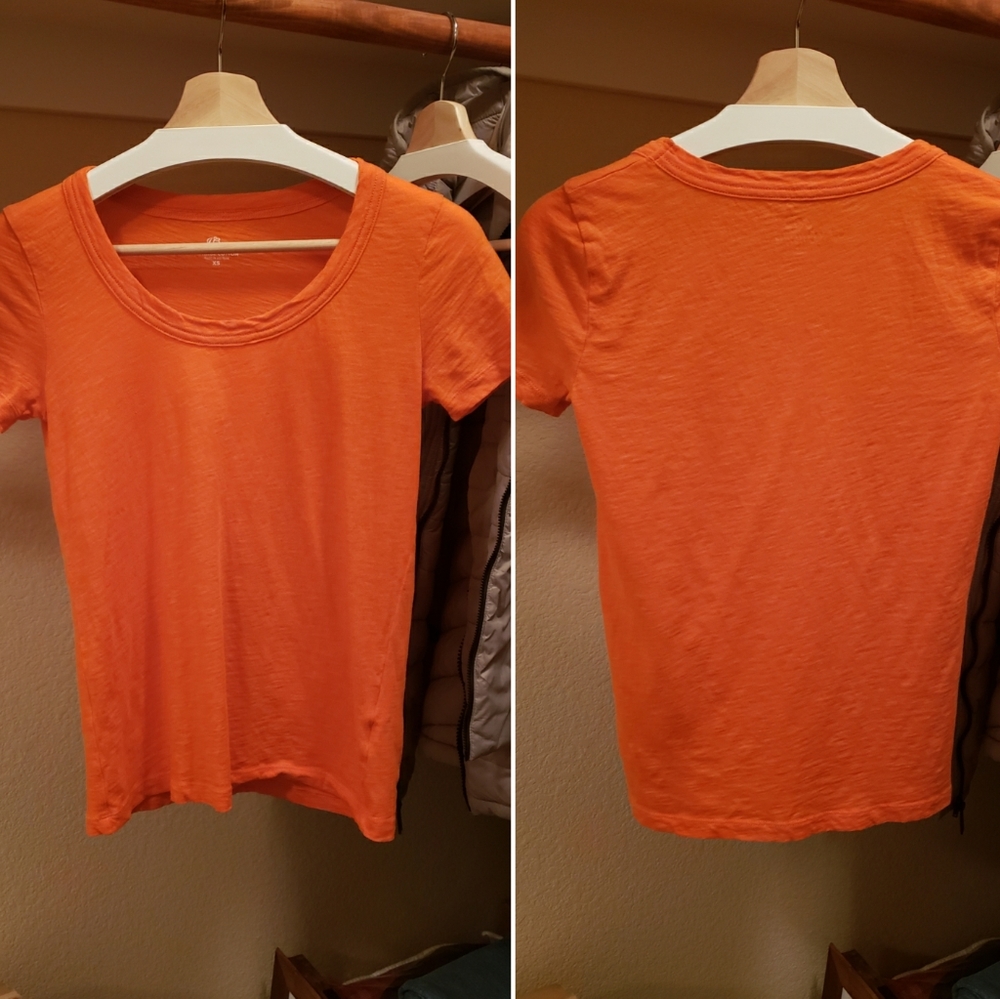Short-sleeve vintage cotton scoopneck T-shirt